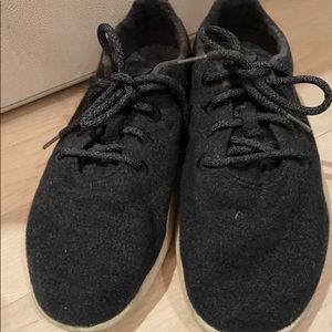 *Good Condition* Black All birds. Men’s Size 11.